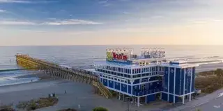 The Wicked Tuna at 2nd Avenue Pier Photo 2