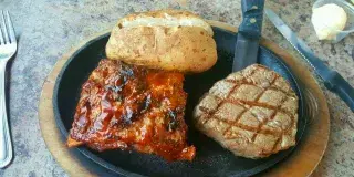 Damon's Oceanfront Grill Photo