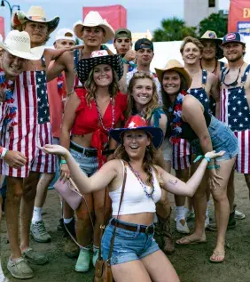 Fans gather at Carolina Country Music Festival