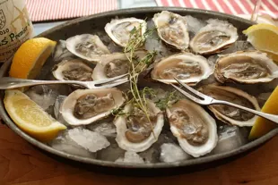 Dirty Don's half shell oysters