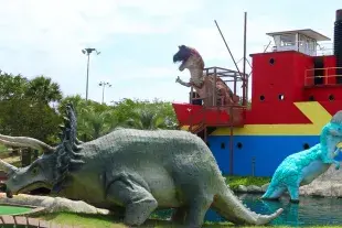 Dinosaur Adventure Mini Golf Photo