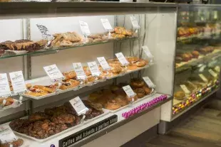 Benjamin's Bakery Cafe & Coffee Roaster Photo