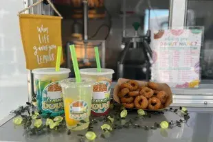 Lemons & Dough Food Truck Photo