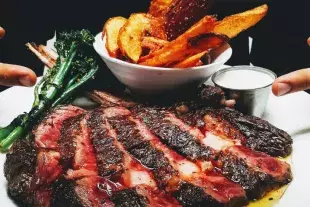 Perrone's Restaurant and Bar Photo