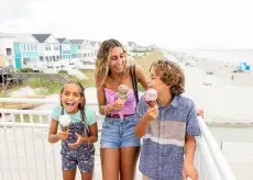 Surfside Beach Pier Drippy's Ice Cream