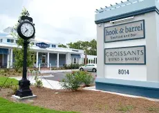 Hook & Barrel and Croissants front entry