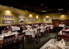 Aspen Grille dining room