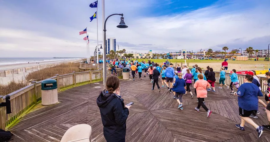 Runners on the boardwalk, Myrtle Beach Marathon