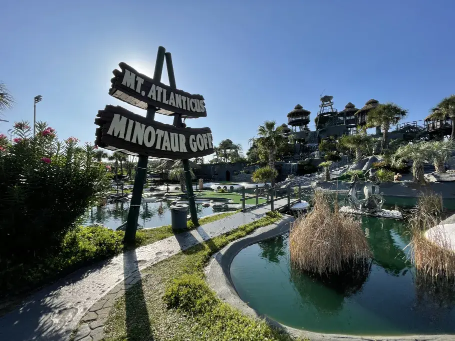 Front sign at Mt Atlanticus mini golf