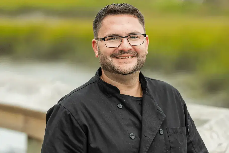 BAR 19 TWELVE CHEF VINNY