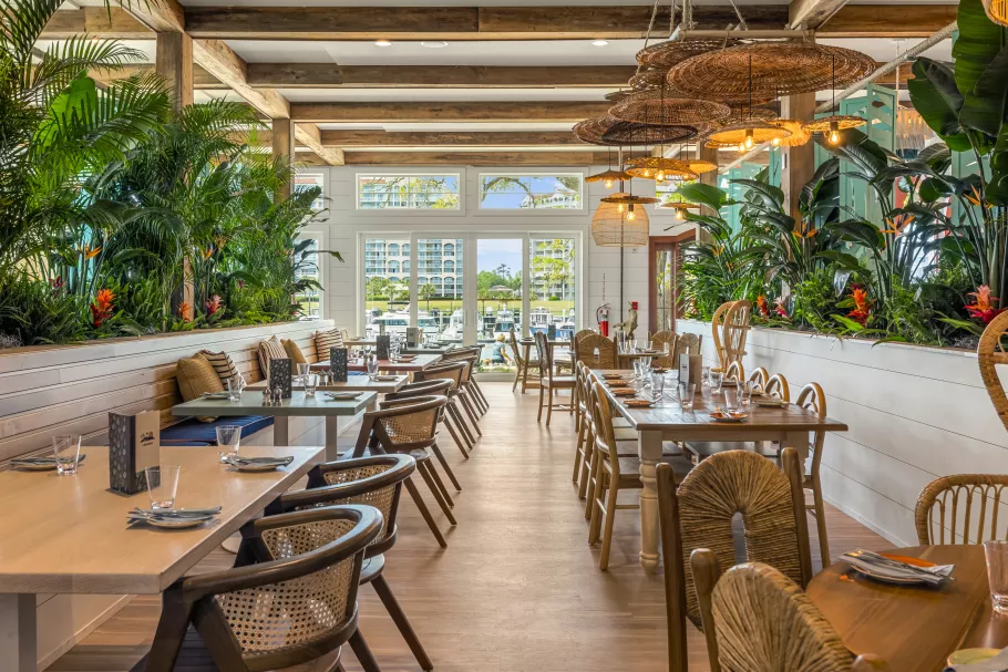 Big Chill Island House dining room