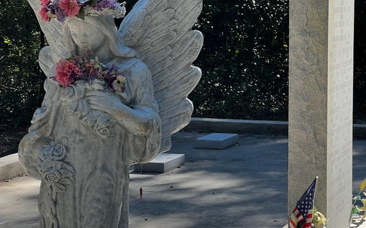 Vereen Gardens Cemetery
